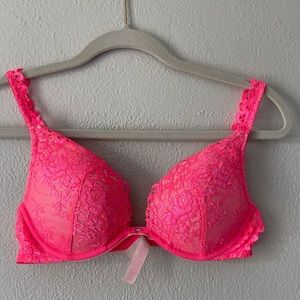 Victoria’s Secret push up bra
